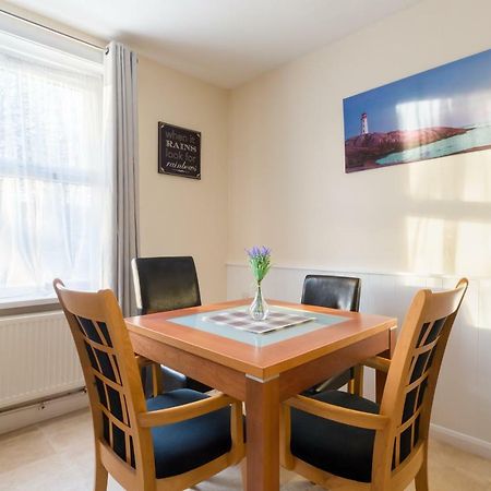 Well Presented 2 Bedroom House - Sleeps Four Leamington Spa Exterior photo
