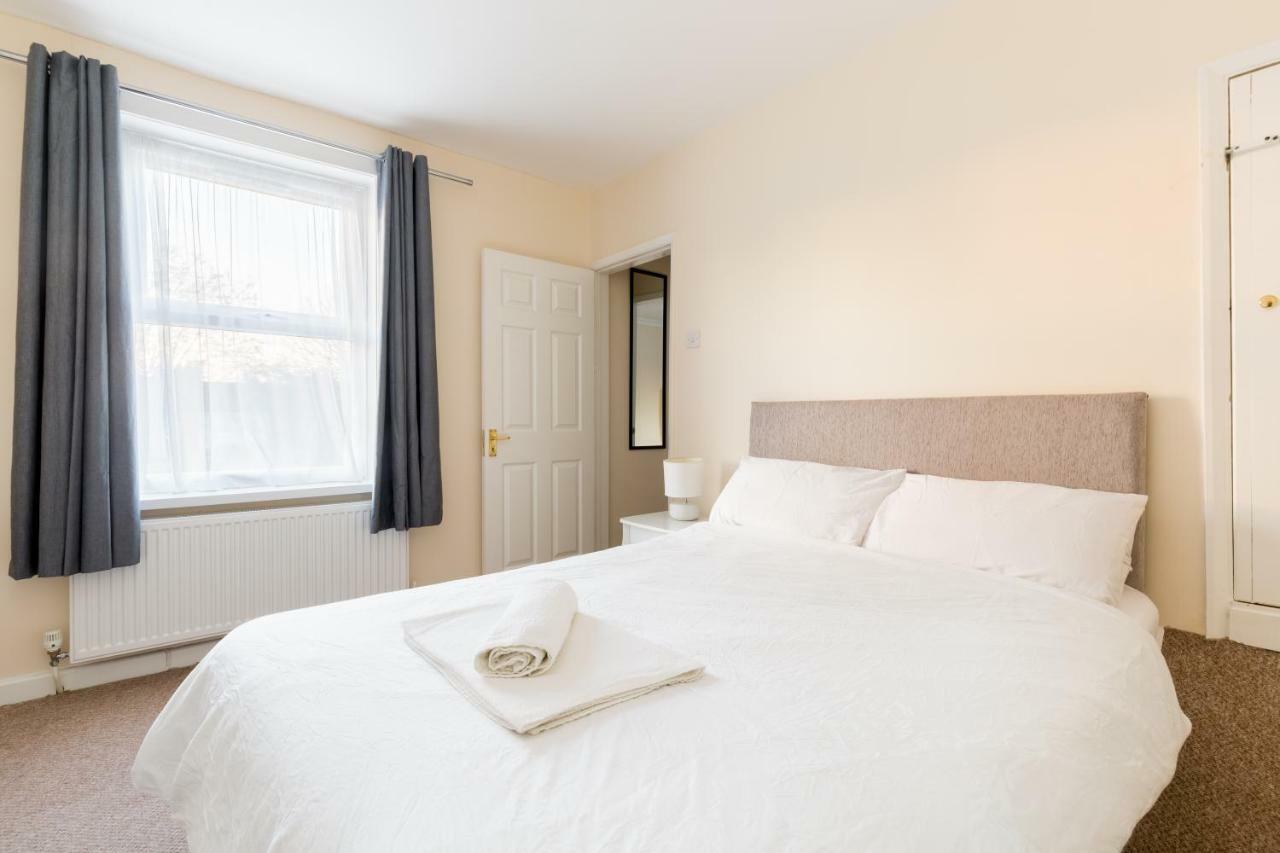 Well Presented 2 Bedroom House - Sleeps Four Leamington Spa Exterior photo