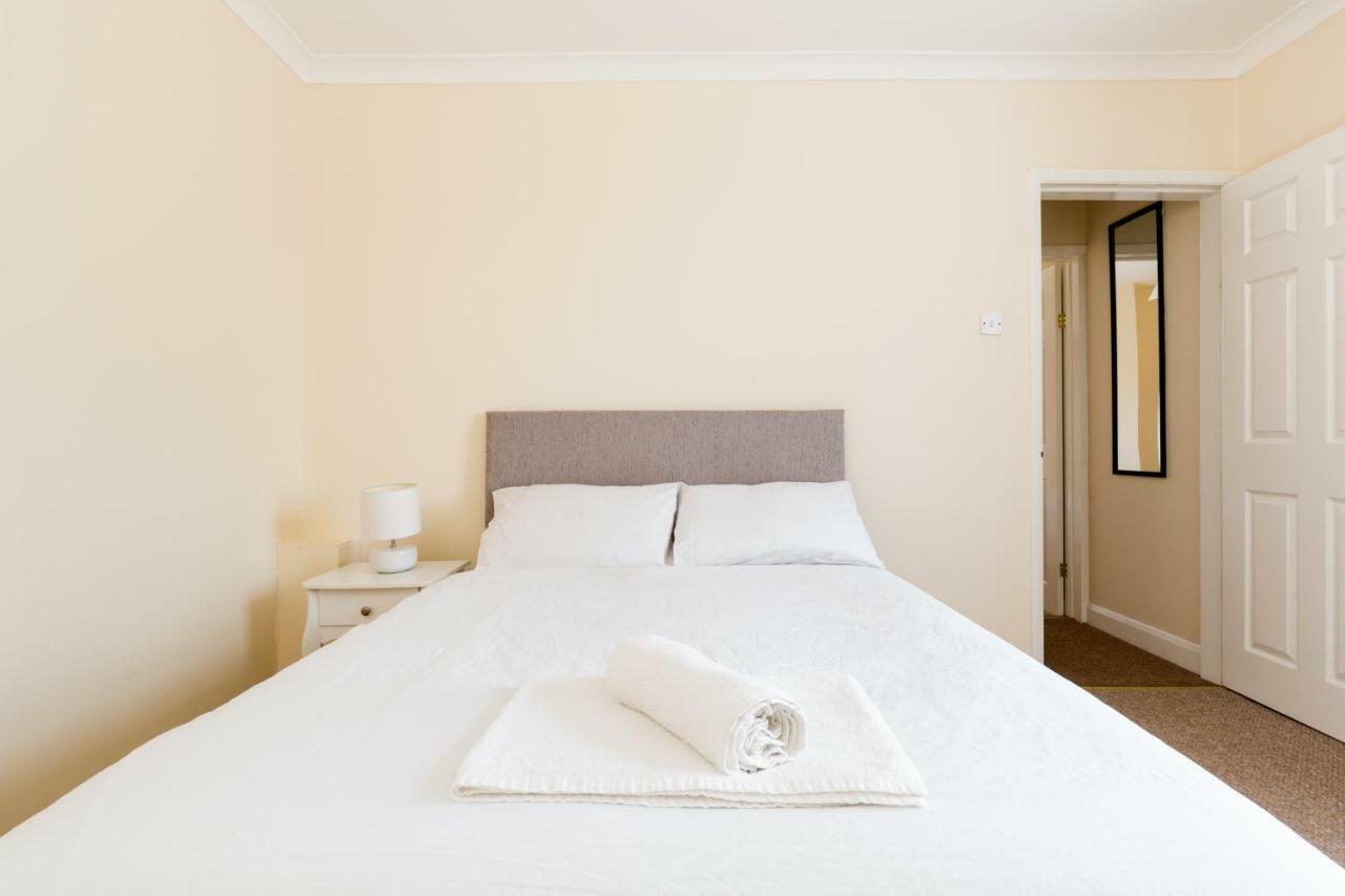 Well Presented 2 Bedroom House - Sleeps Four Leamington Spa Exterior photo
